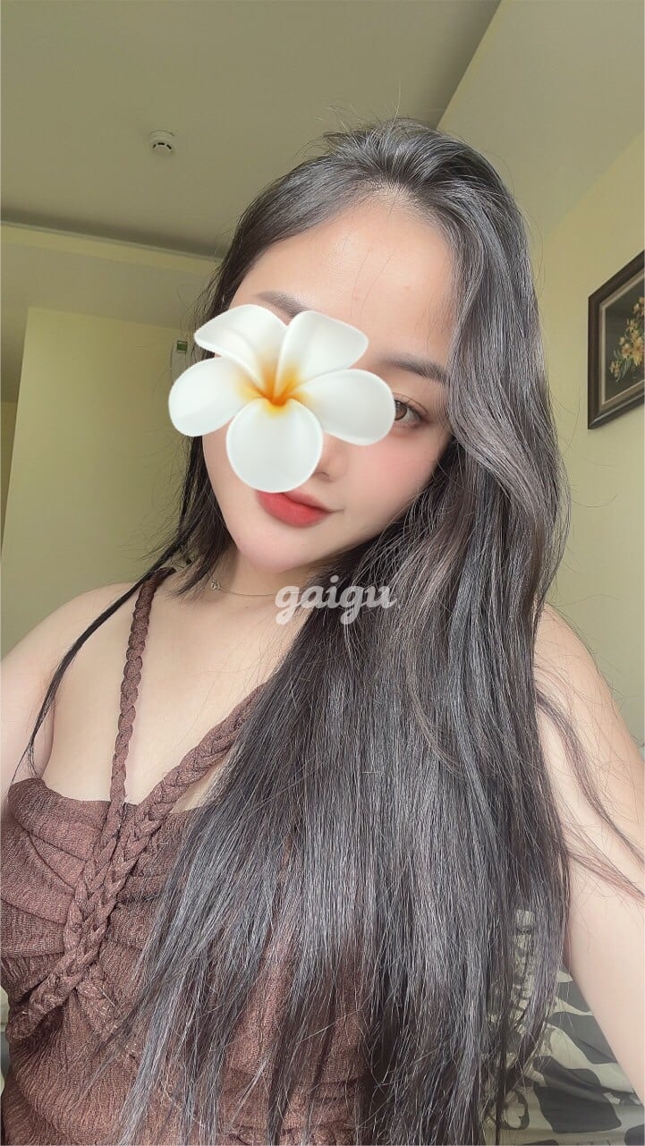 c5f5abe60b19cc32ae6f53e3e0ef42d12e8805c0 - ✅️NEW HOTGIRL U2K4✅️UYÊN CHERY-HÀNG CỰC XINH,FACE CỰC ĐẸP!